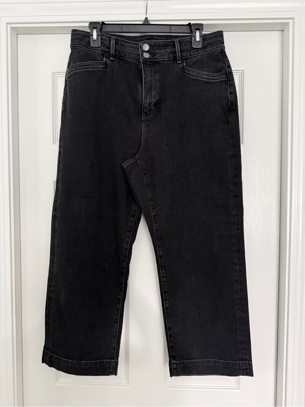 Ann Taylor Women's High-Rise Black Straight Curvy Fit Jeans - 12P
